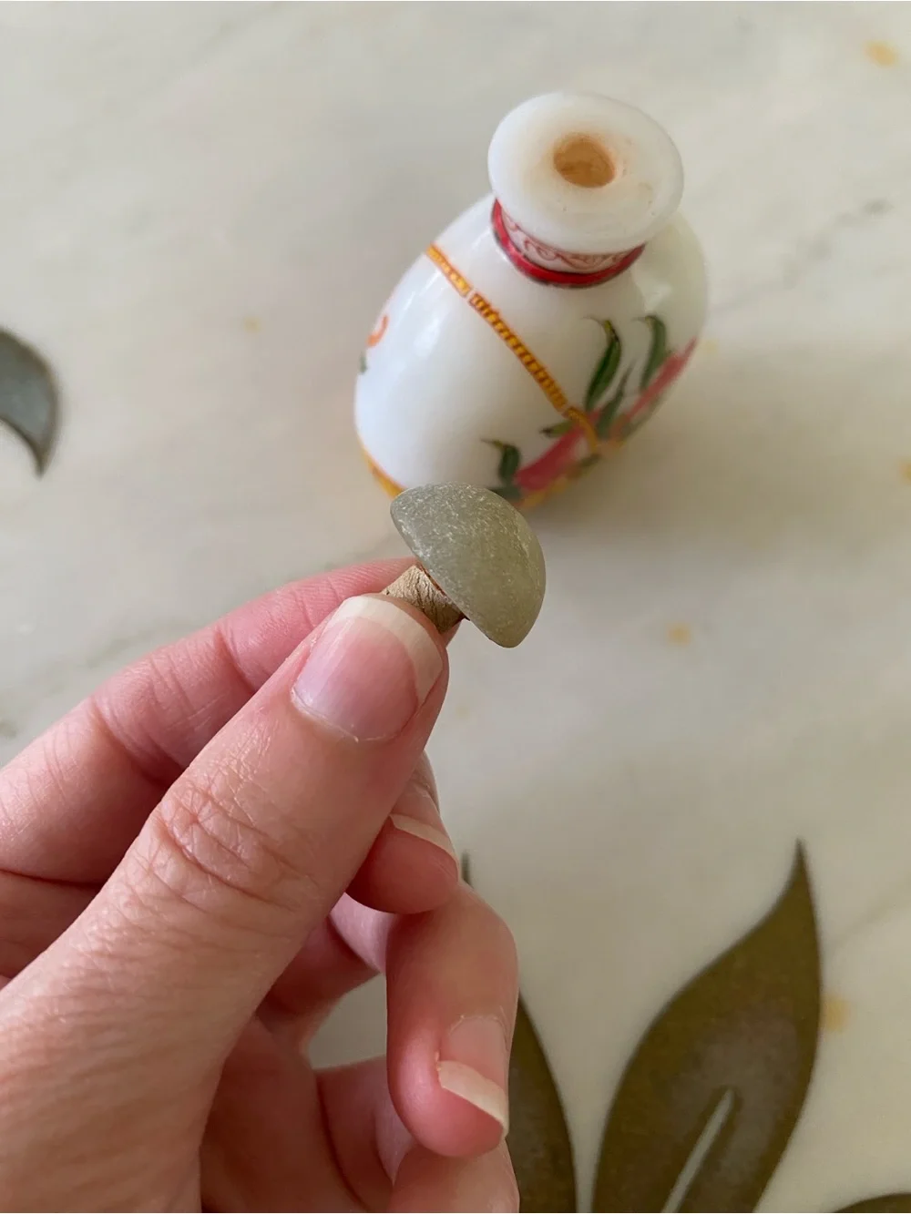 Vintage Chinese hand-painted Opaque Pekin Glass Snuff or Scent Bottle